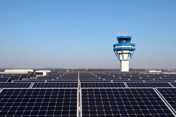 Photovoltaik Anlage am Köln Bonn Airport