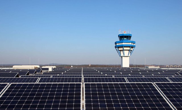 Photovoltaik Anlage am Köln Bonn Airport